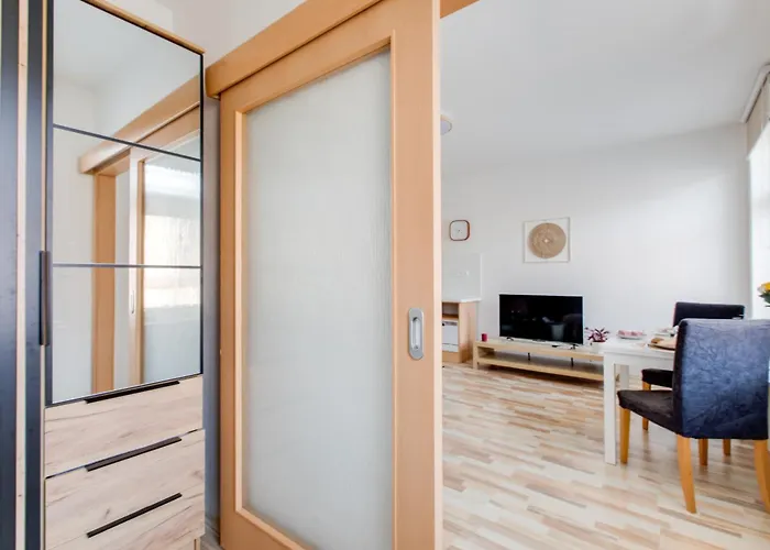Comfy With Bedroom Nook Apartment *