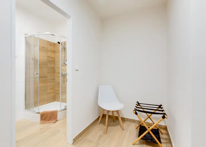 Apartment Comfy With Bedroom Nook