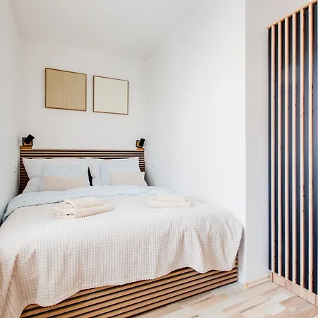 Comfy With Bedroom Nook Apartmán