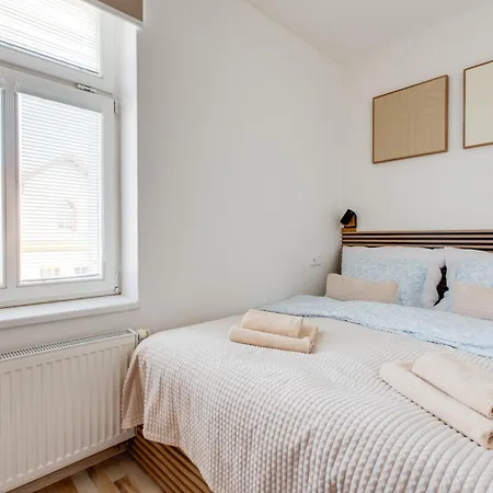 Comfy With Bedroom Nook Apartmán