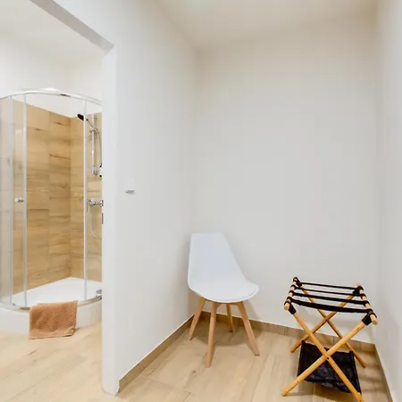 Apartman Comfy With Bedroom Nook
