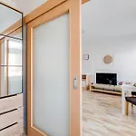 Comfy With Bedroom Nook Apartman *