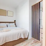 Comfy With Bedroom Nook Apartman *