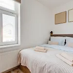 Comfy With Bedroom Nook Apartman
