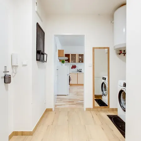 Comfy With Bedroom Nook פראג