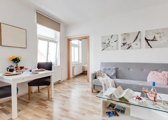 Comfy With Bedroom Nook
